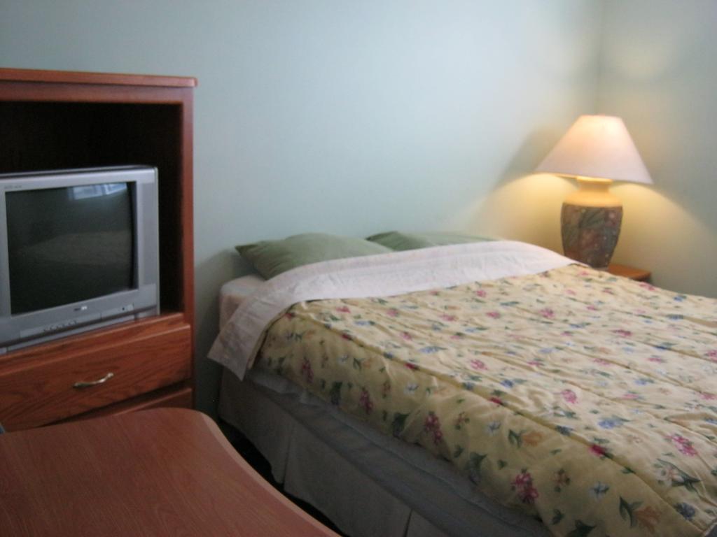 Kelowna Okanagan Lake Hostel Eksteriør billede