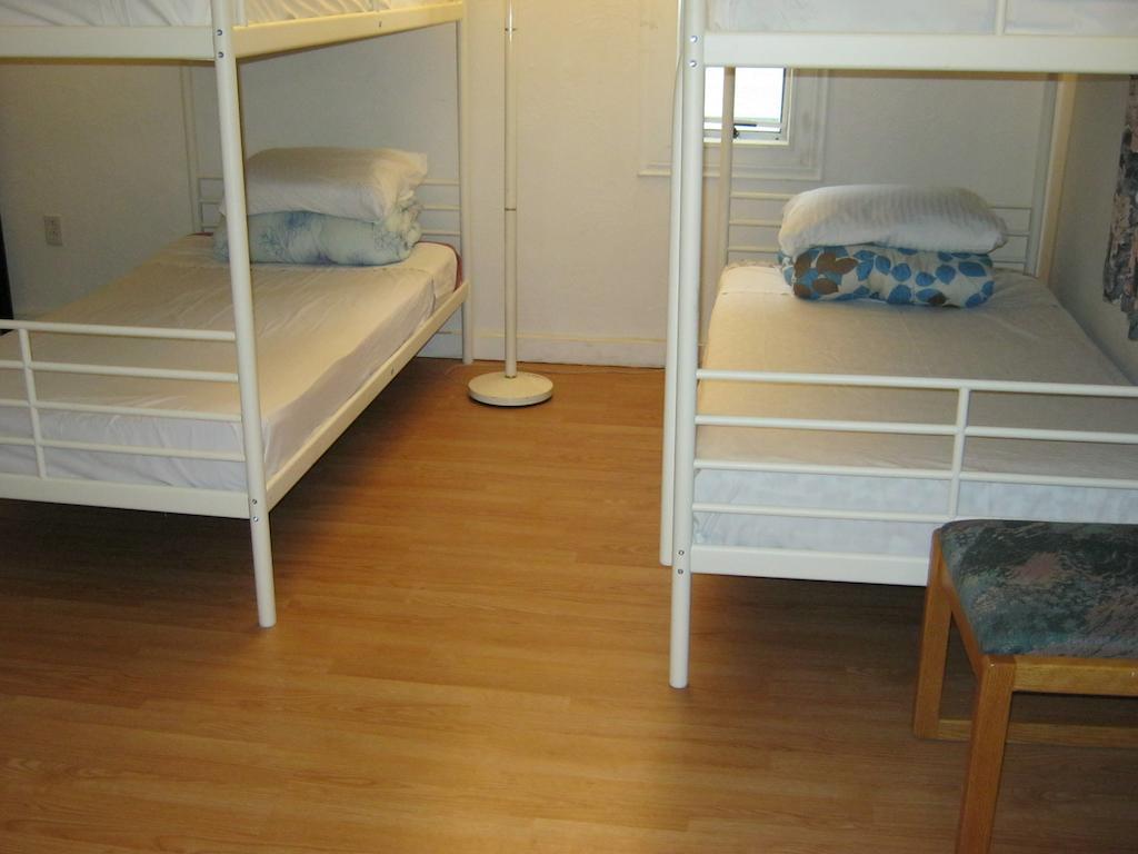 Kelowna Okanagan Lake Hostel Eksteriør billede